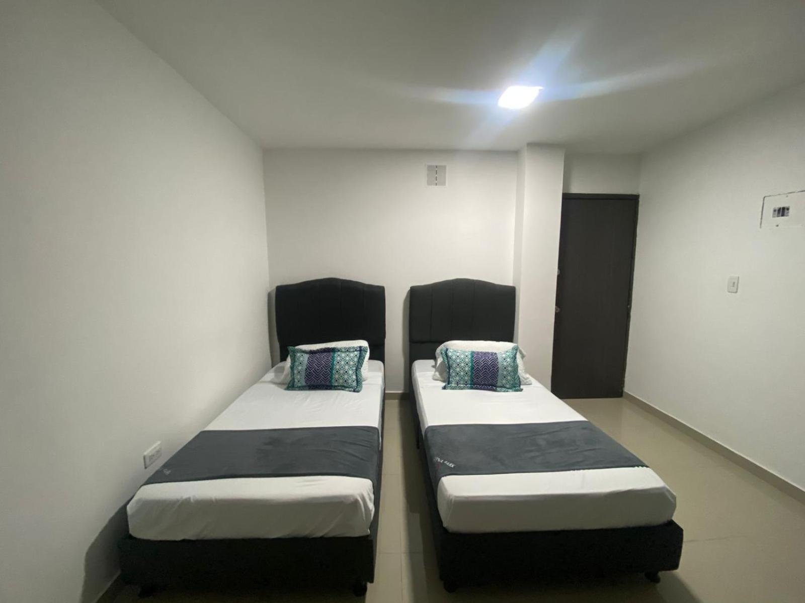 Hotel Jardin Plaza By Sgh Cali Bagian luar foto